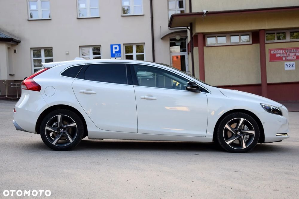 Volvo V40 D3 Geartronic Summum - 9