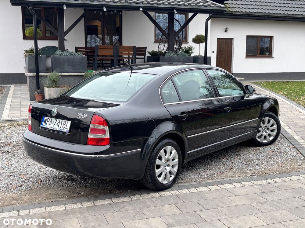 Skoda Superb 2.0 Comfort - 13