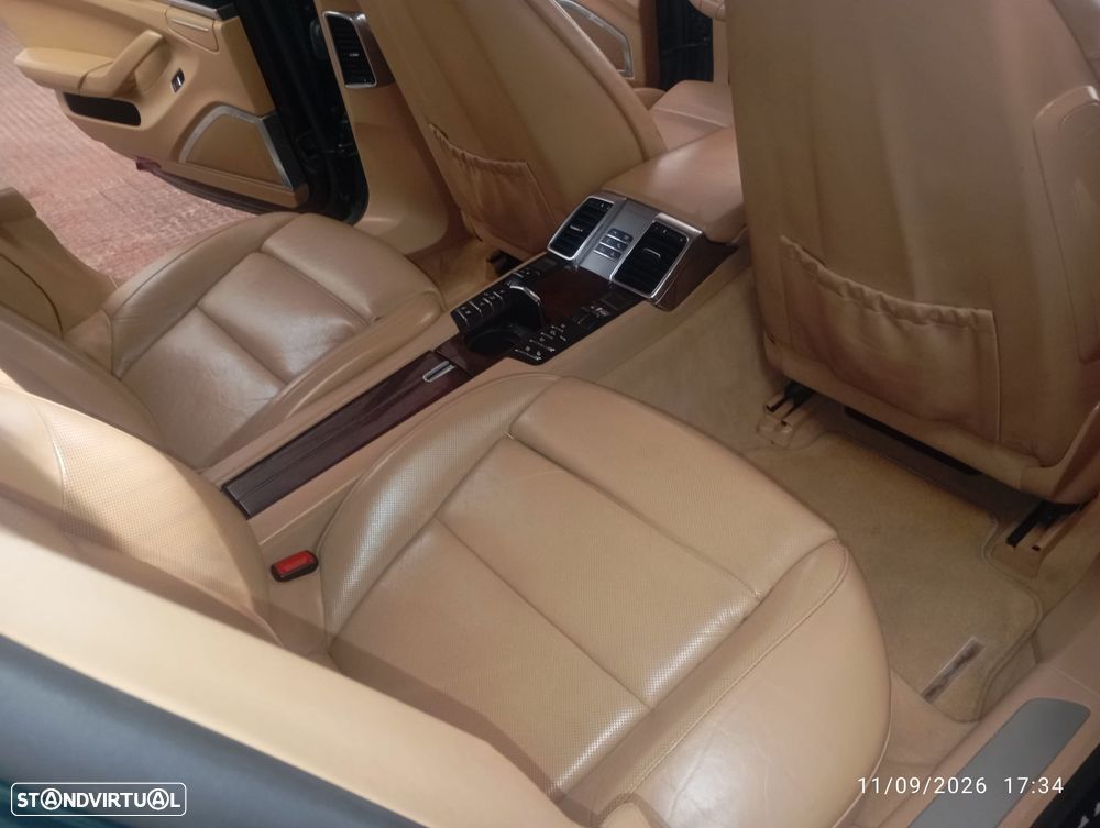 Porsche Panamera 2009 photo 4