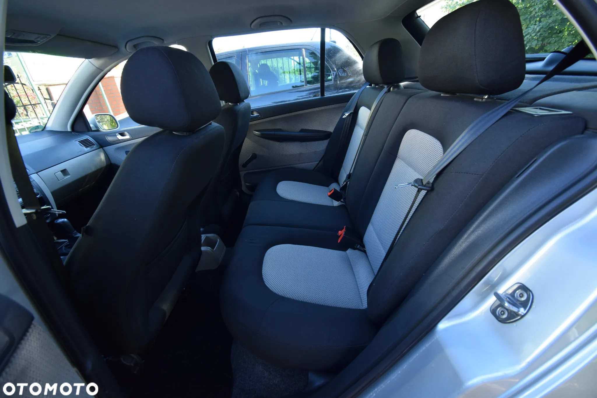 Skoda Fabia 1.4 16V Active - 24