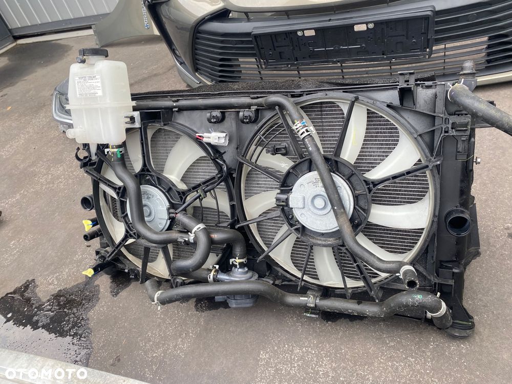 Toyota Corolla E21 E210 SEDAN  Hybrid HYBRYDA 2020r Kompletny przód MASKA BŁOTNIK LAMPA przednia REFLEKTOR LAMPY ZDERZAK pas przedni chłodnice KOMPLETNY CAŁY PRZÓD pokrywa silnika E 210 E 21 - 5