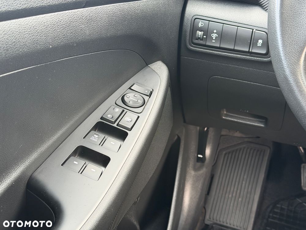 Hyundai Tucson 1.6 GDi Comfort 2WD - 24