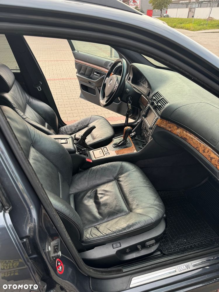 BMW Seria 5 - 17
