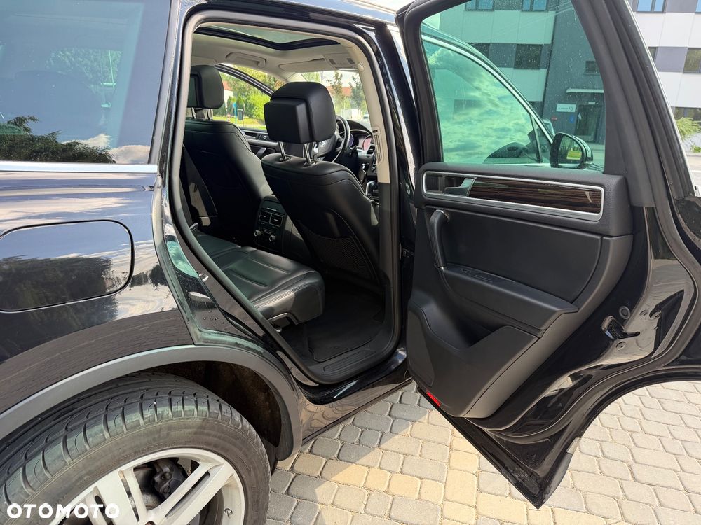 Volkswagen Touareg 3.0 V6 TDI BMT Business Line - 23