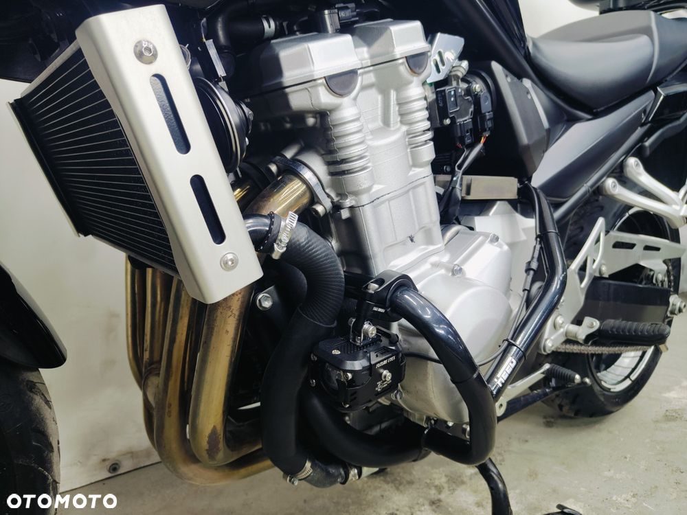 Suzuki Bandit - 24