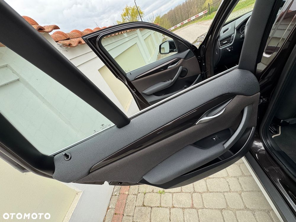 BMW X1 xDrive18d xLine - 33