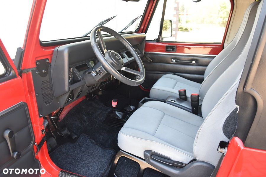 Jeep Wrangler 2.5 Sport - 12