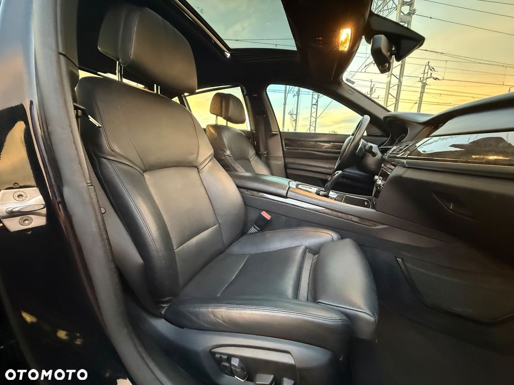 BMW Seria 7 - 22