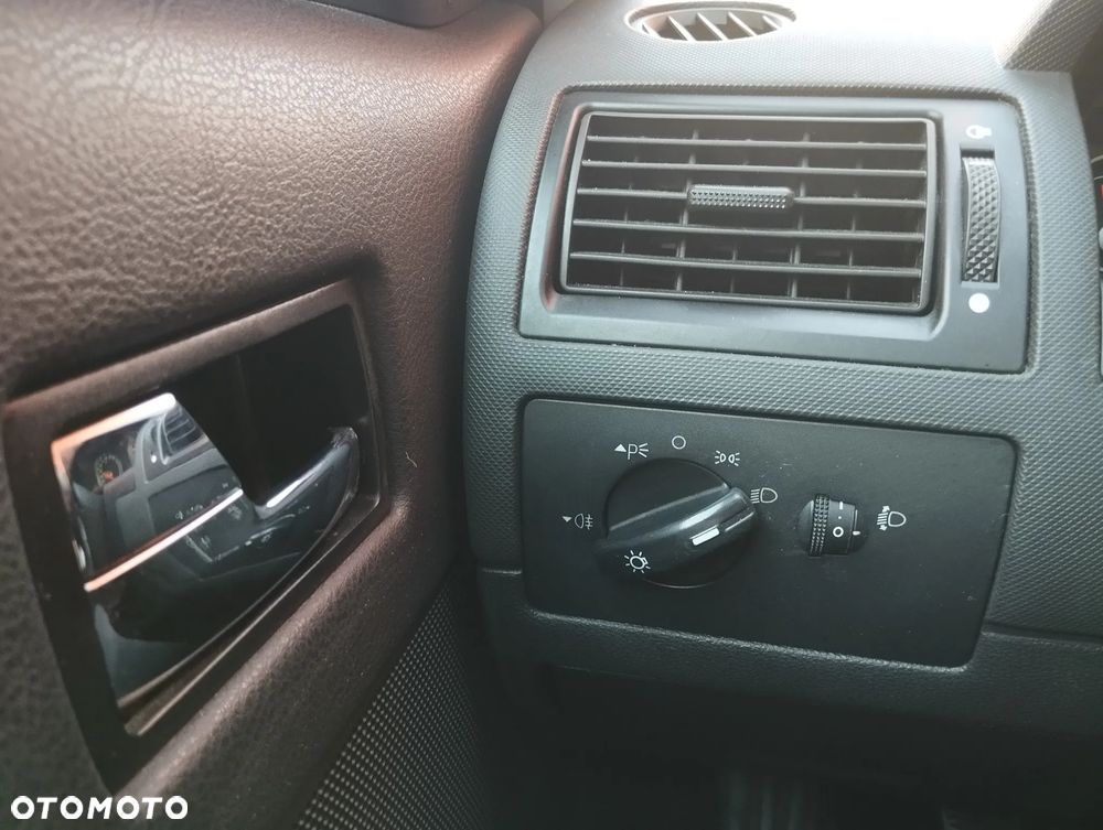 Ford Mondeo Turnier 2.0 TDCi Ambiente - 33