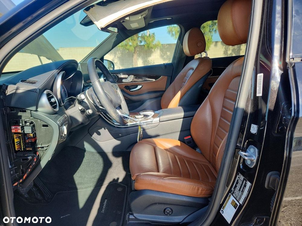 Mercedes-Benz GLC 300 4Matic 9G-TRONIC - 8