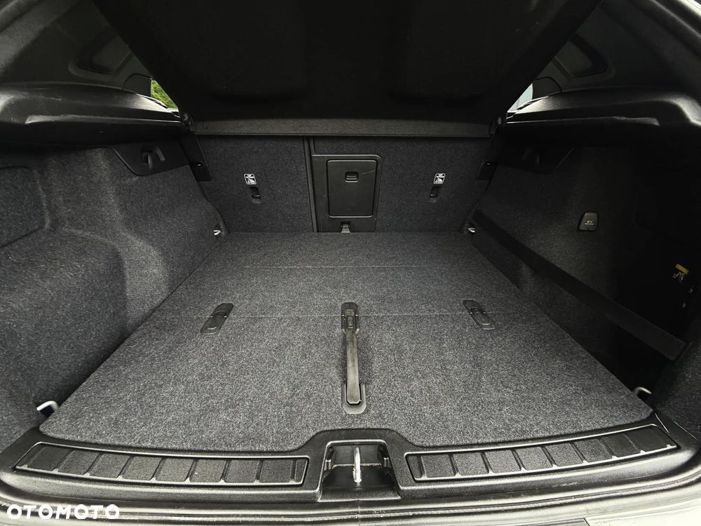 Volvo XC 40 D4 SCR AWD Momentum - 20