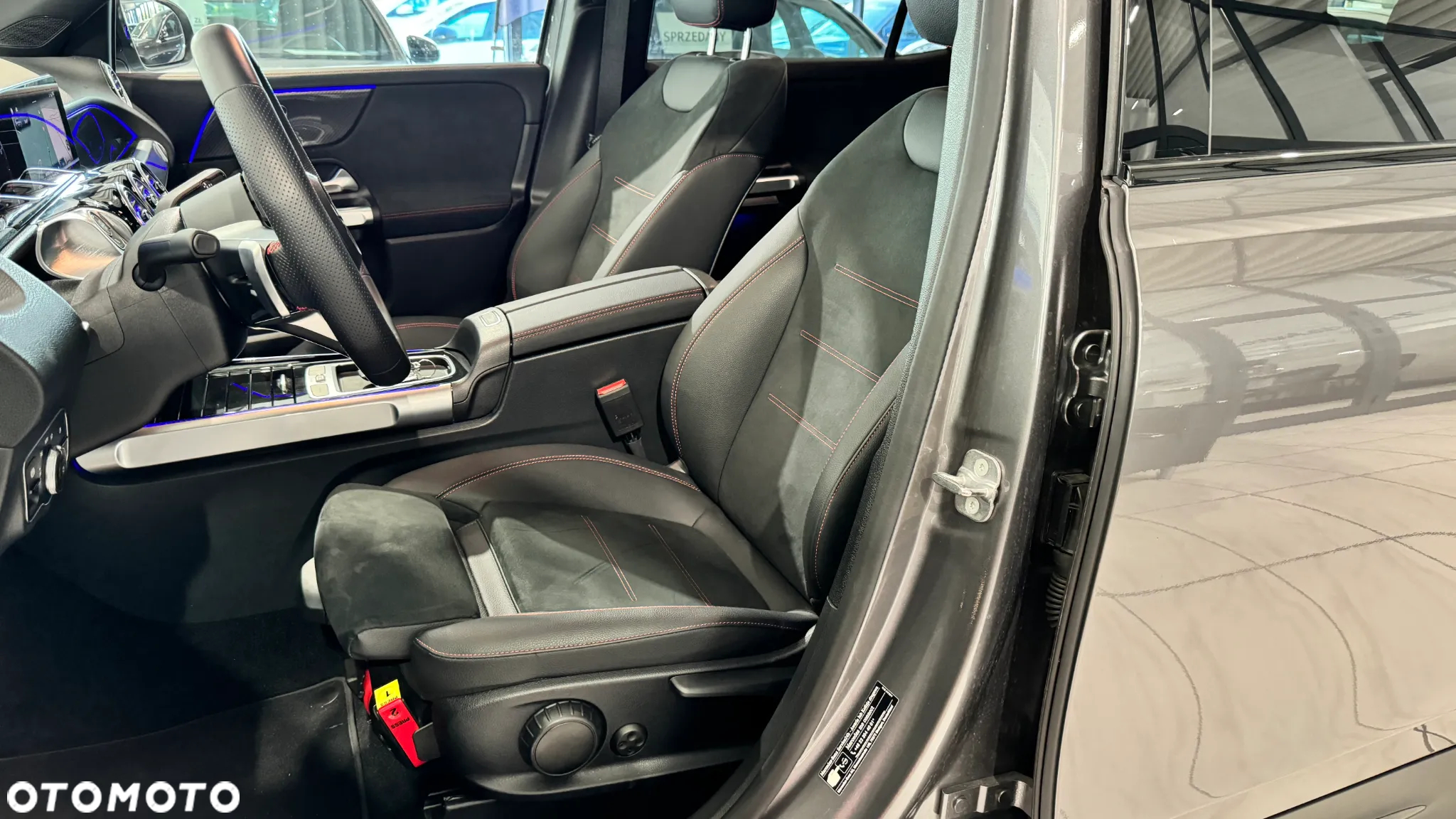 Mercedes-Benz GLB 200 AMG Line 7G-DCT - 15