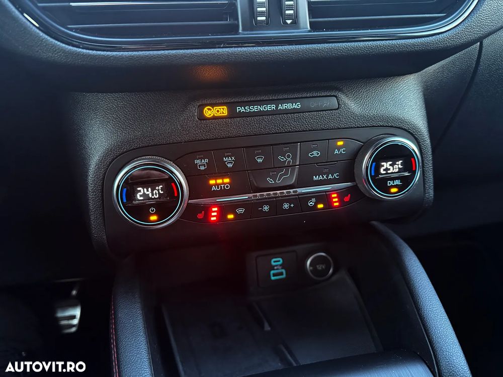 Ford Kuga 2.5 Duratec PHEV ST-LINE X - 12