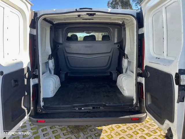 Renault TRAFIC 6lug. 120cv - 7