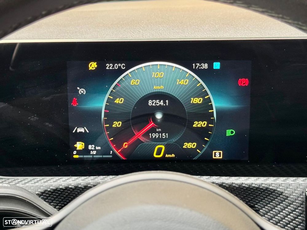 Mercedes-Benz CLA 180 d Shooting Brake Urban - 37