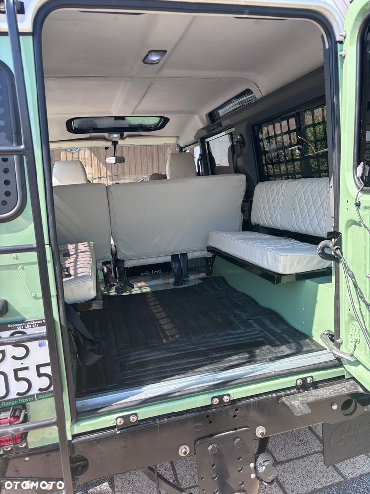 Land Rover Defender - 3
