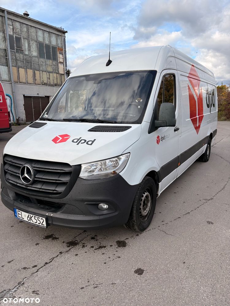 Mercedes-Benz Sprinter - 2