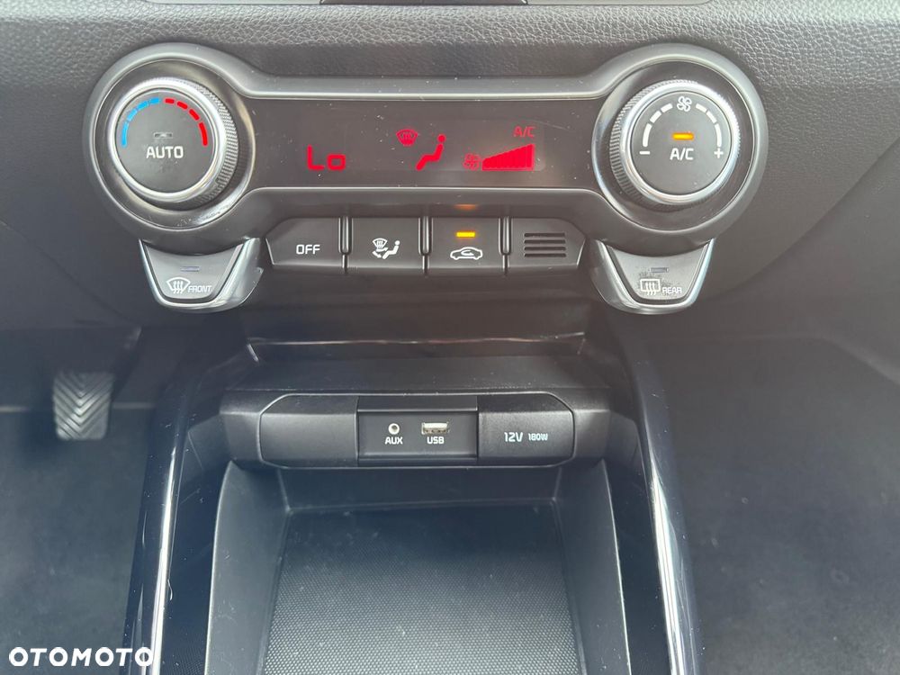 Kia Stonic - 28