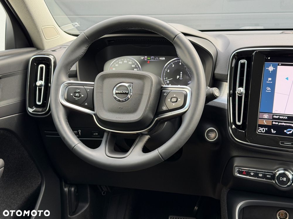 Volvo XC 40 B4 B DKG Momentum Pro - 37