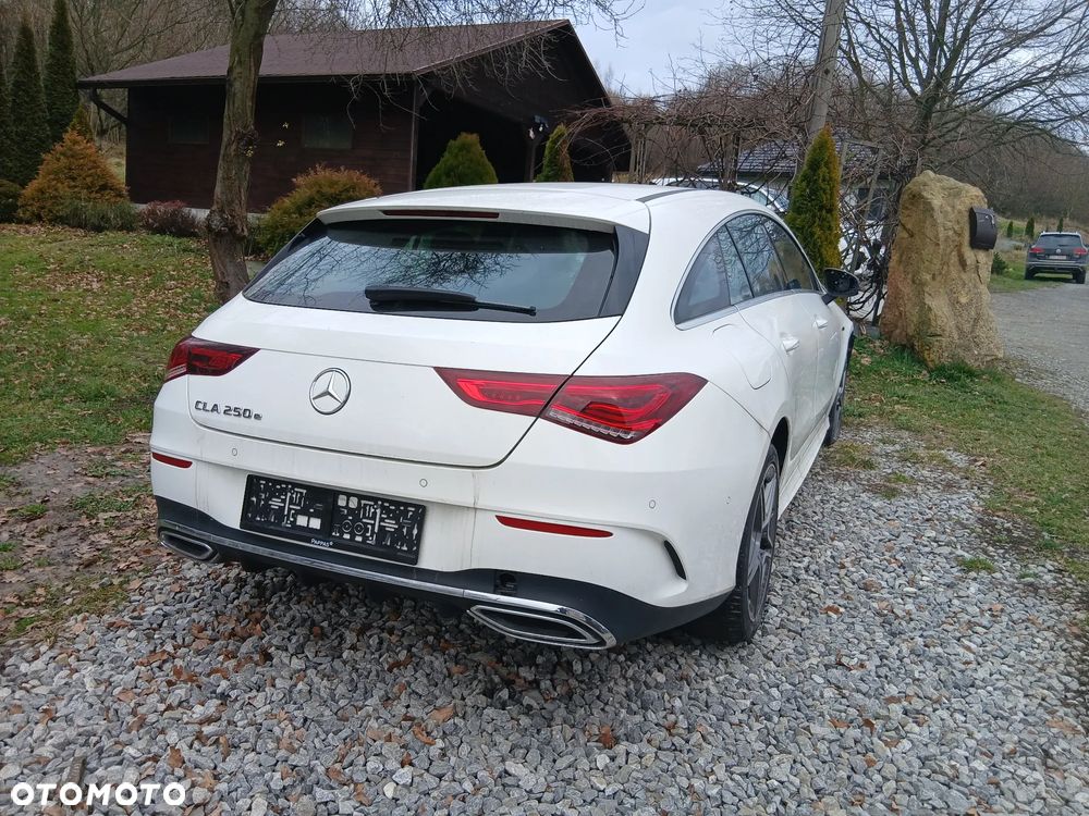 Mercedes-Benz CLA 250 e 8G-DCT Edition AMG Line - 2