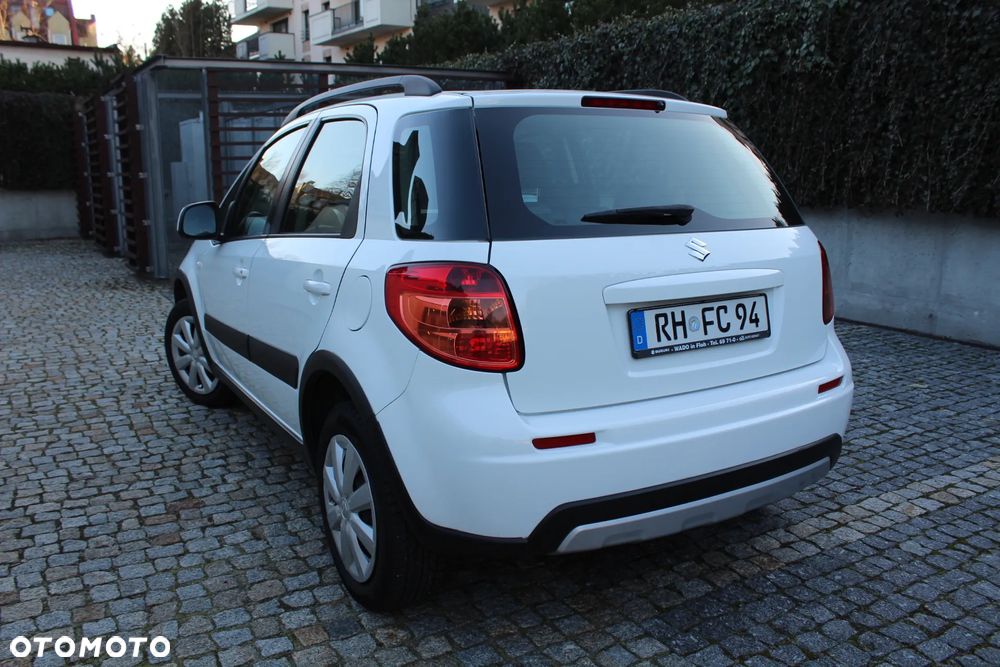 Suzuki SX4 1.6 VVT 4x4 Comfort - 9