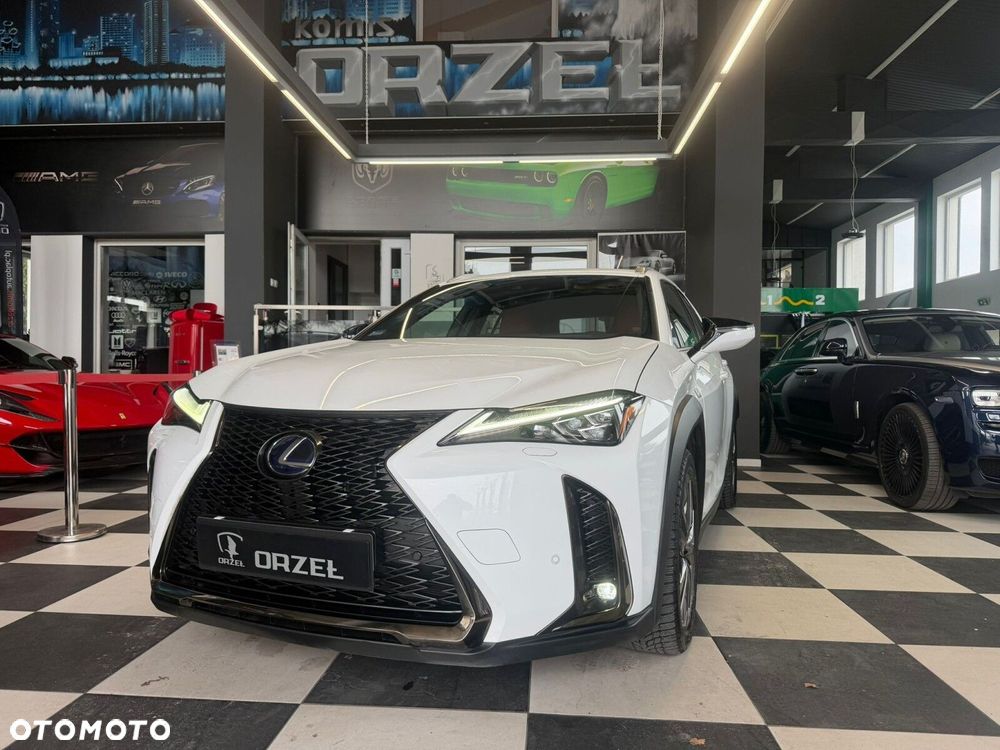 Lexus UX - 1