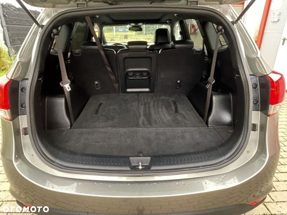 Kia Carens - 29