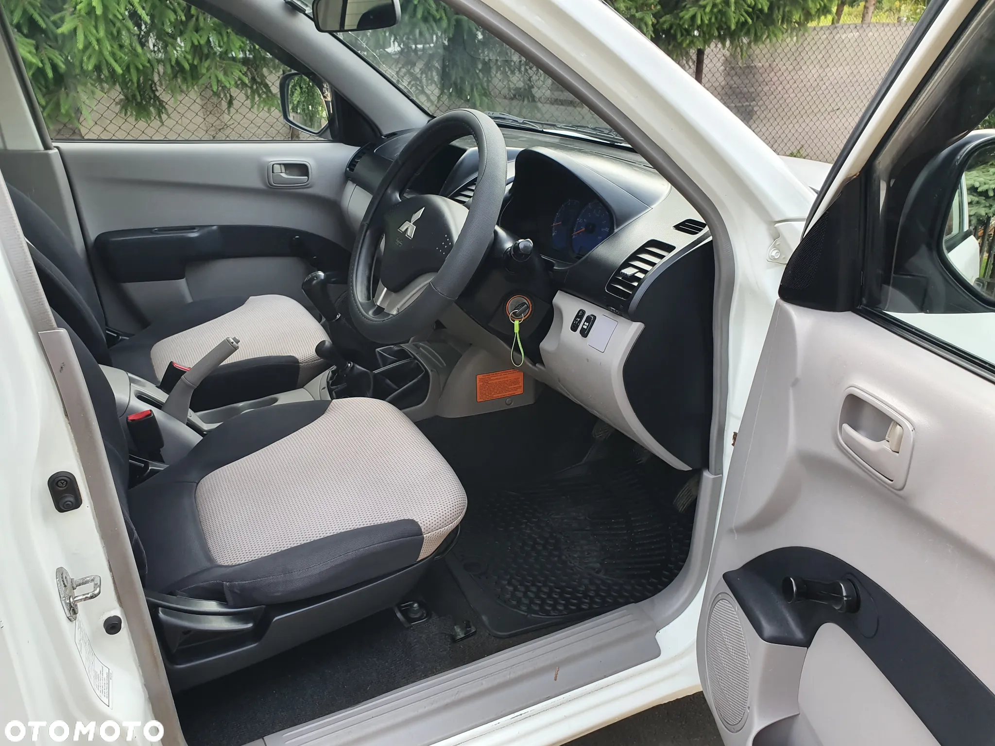 Mitsubishi L200 - 7