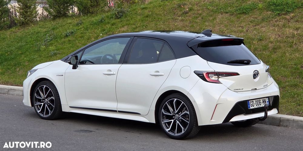 Toyota Corolla 1.8 Hybrid Business Edition - 12