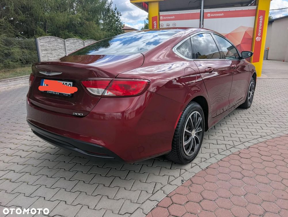 Chrysler 200 - 9