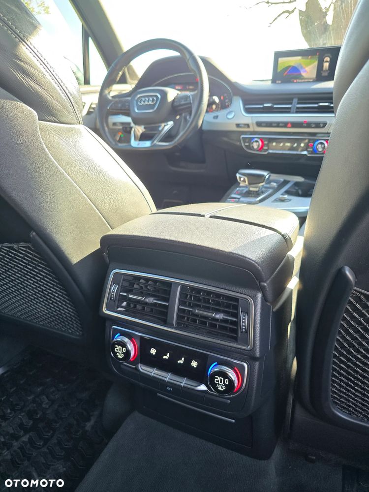 Audi Q7 - 29