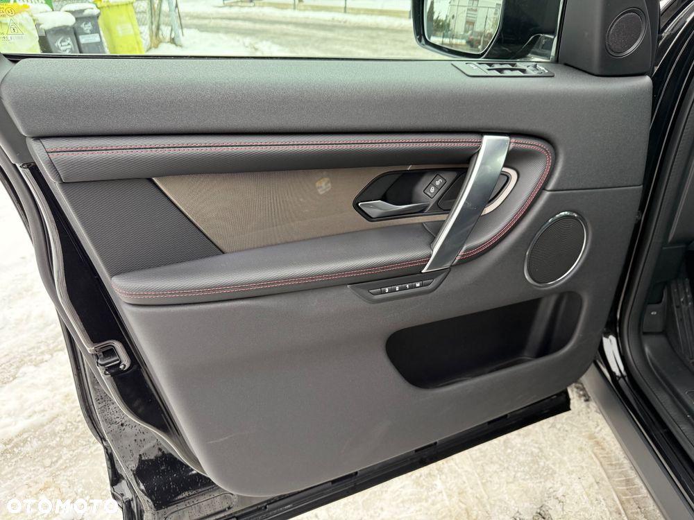 Land Rover Discovery Sport P200 R-Dynamic HSE - 19