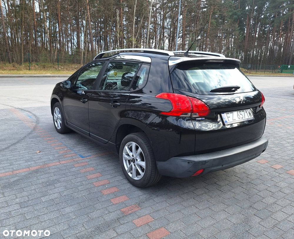 Peugeot 2008 BlueHDi 100 STOP & START Allure - 4
