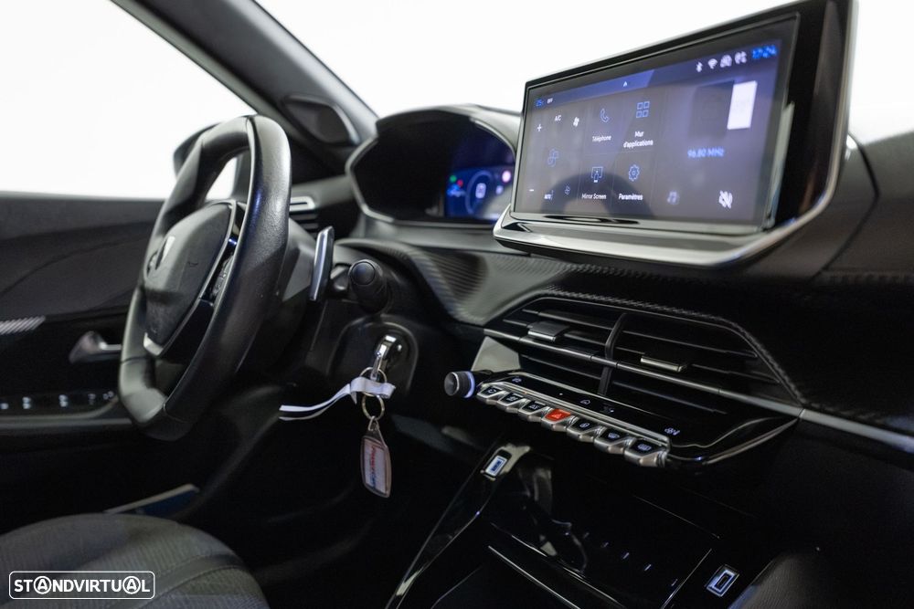 Peugeot 2008 1.2 PureTech Allure EAT8 - 12