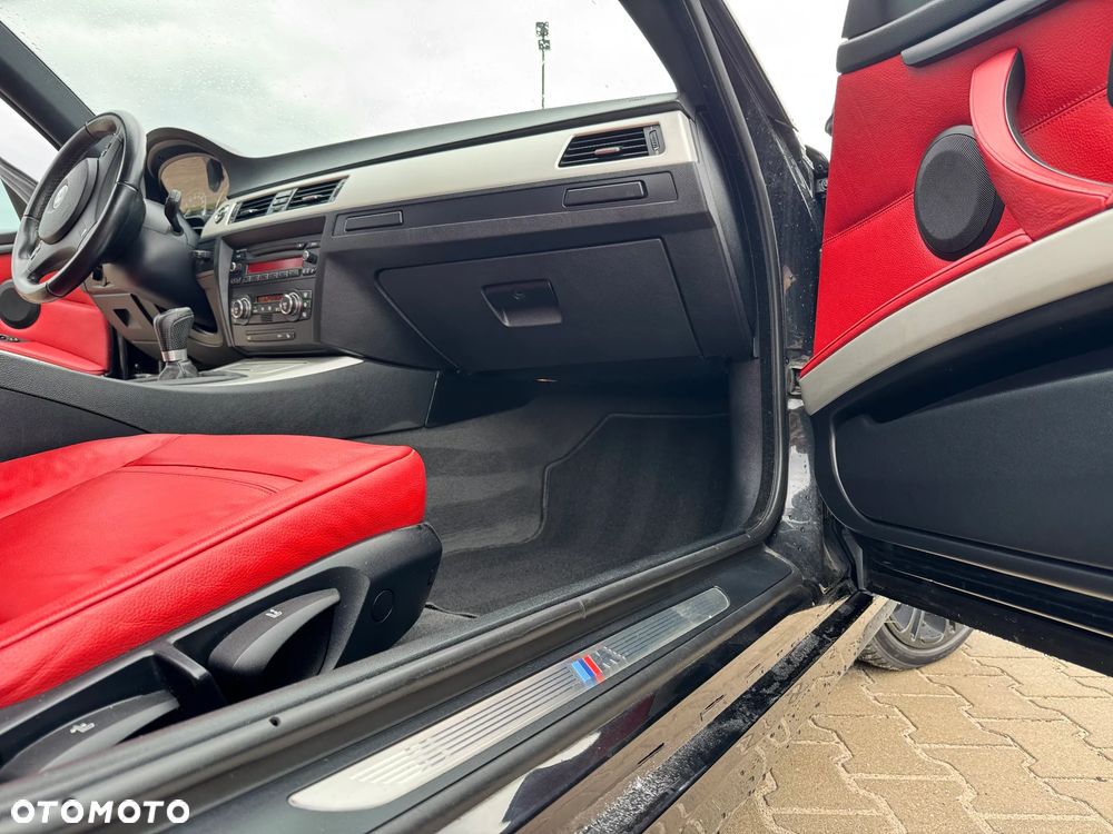 BMW Seria 3 320i Edition Exclusive - 24