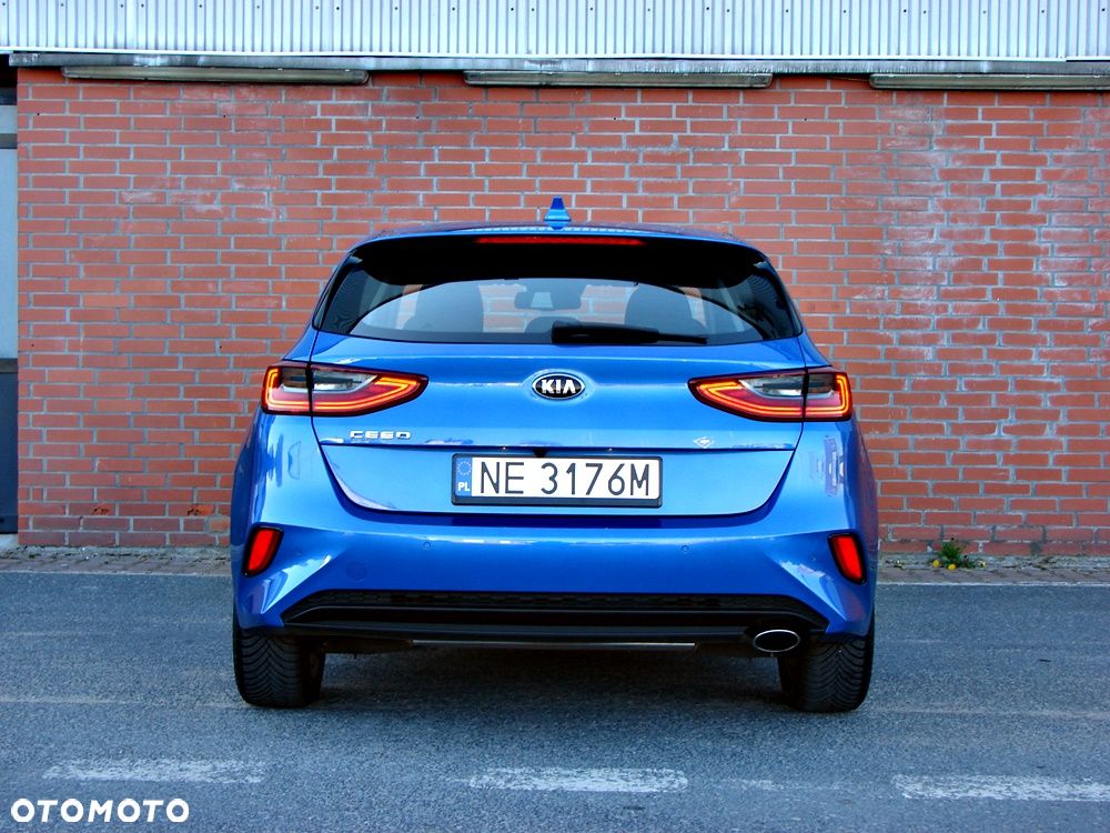 Kia Ceed - 12