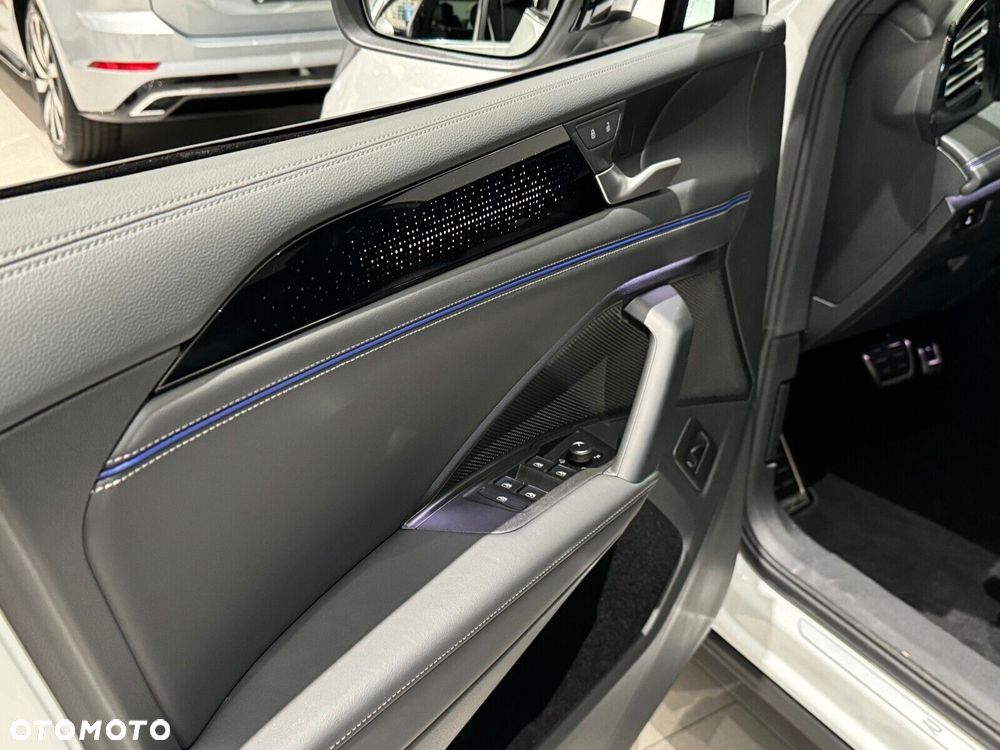 Volkswagen Tiguan - 9