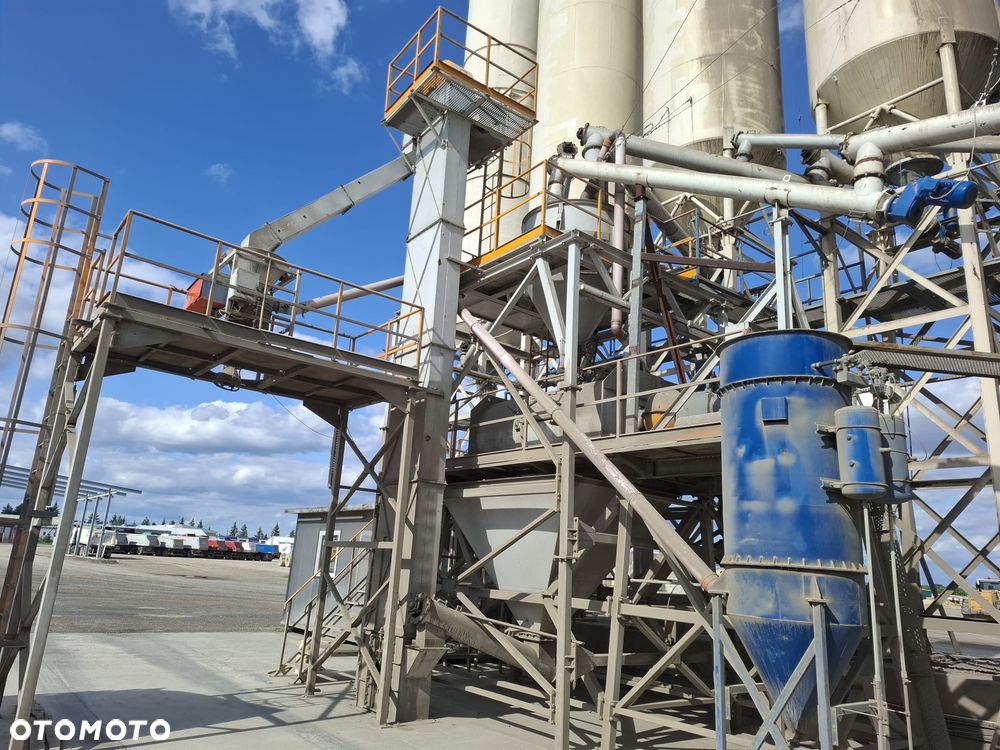 Inny Silos na cement, popiół. Betoniarnia zakład produkcyjny spoiwa - 2