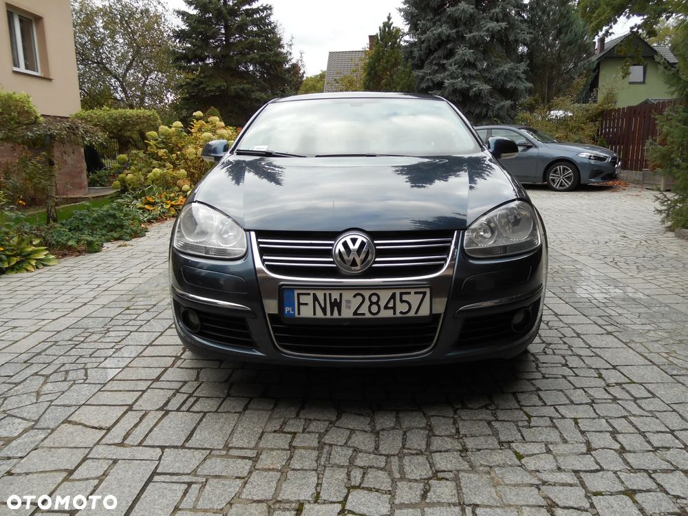 Volkswagen Jetta 2010 photo 3