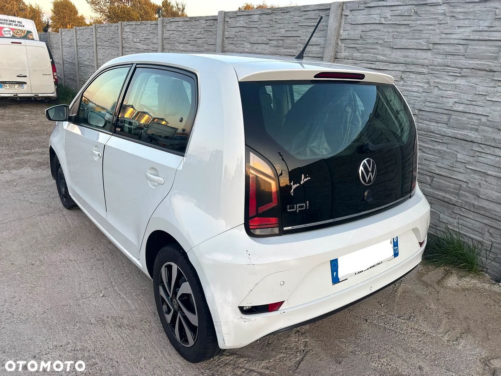 Volkswagen up! Active - 5