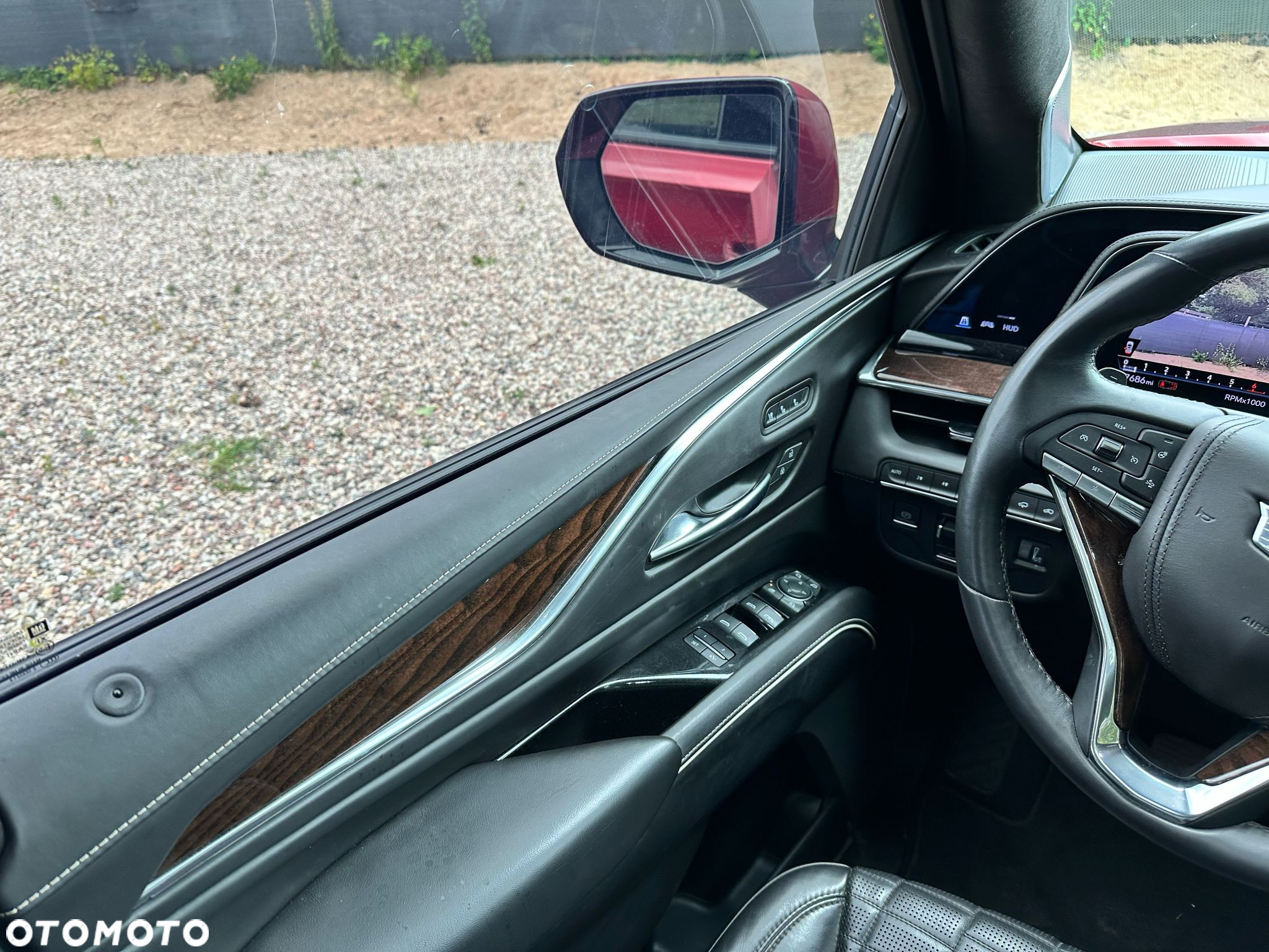 Cadillac Escalade - 18