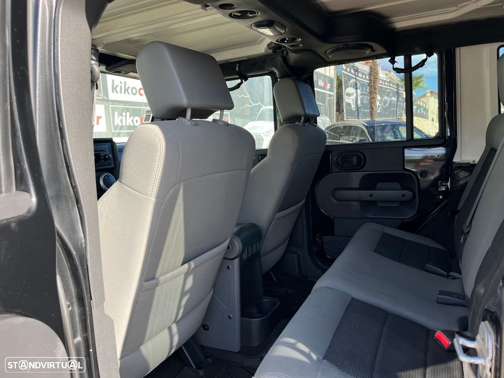 Jeep Wrangler Unlimited 2.8 CRD MTX Sahara - 23