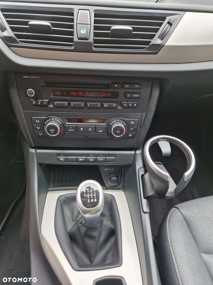 BMW X1 xDrive18d xLine - 14