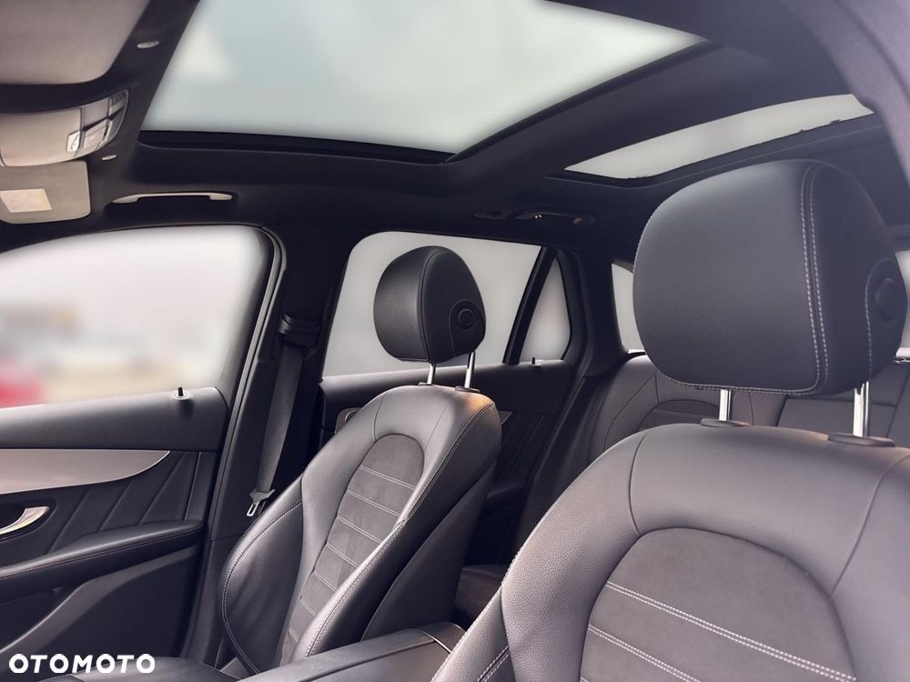 Mercedes-Benz GLC - 12