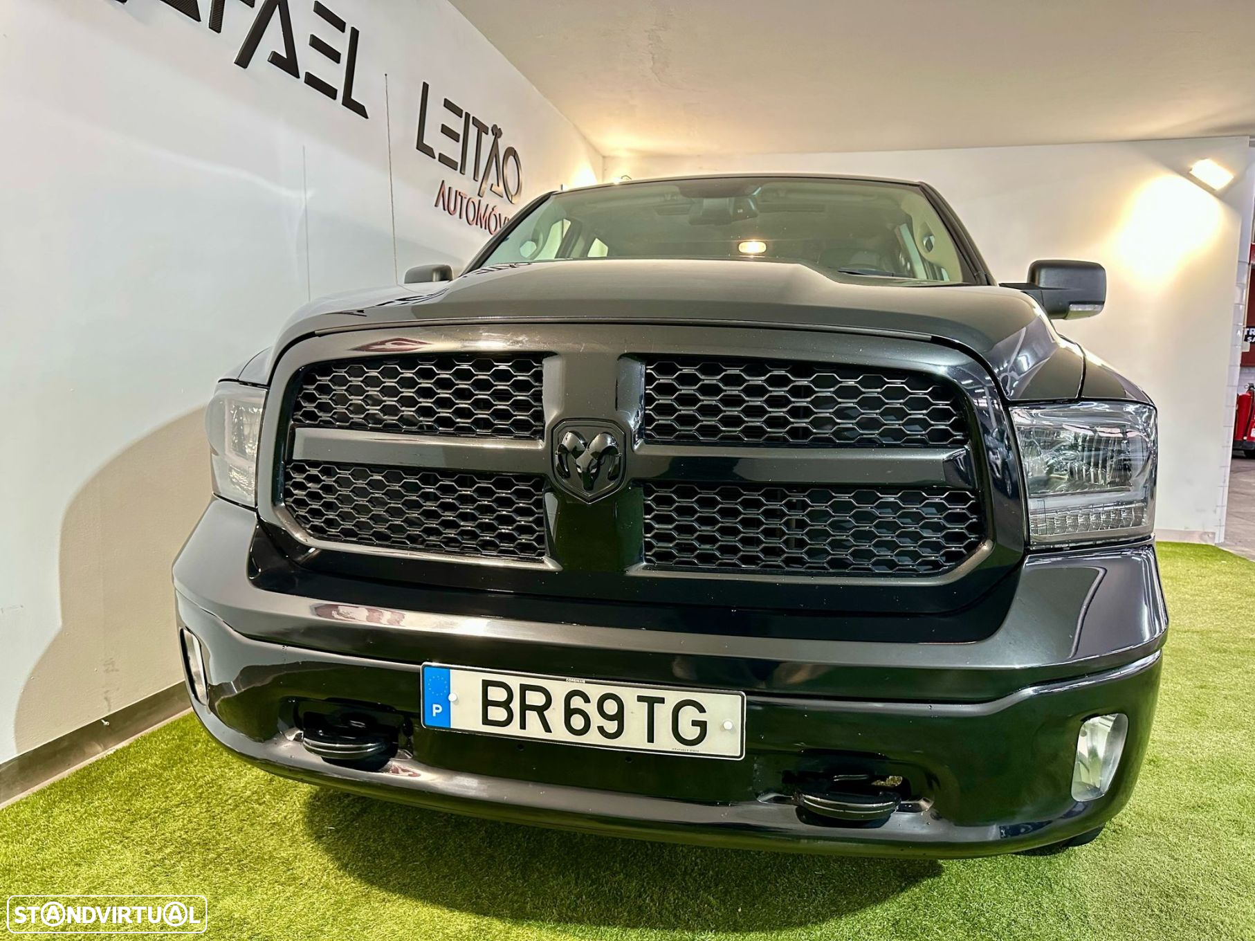 Dodge RAM 1500 5.7 V8 - 4