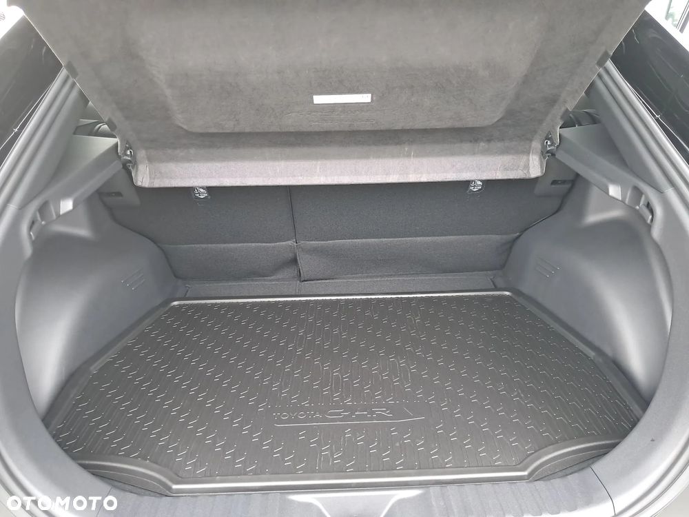 Toyota C-HR+ - 18