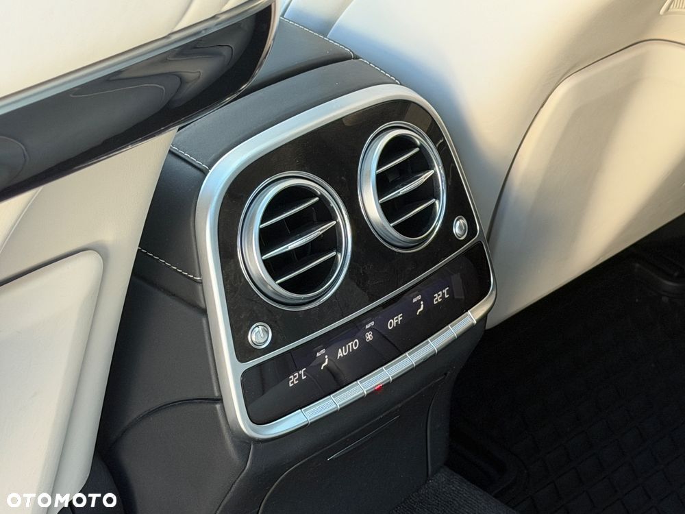 Mercedes-Benz Klasa S 400 d 4-Matic L 9G-TRONIC - 16