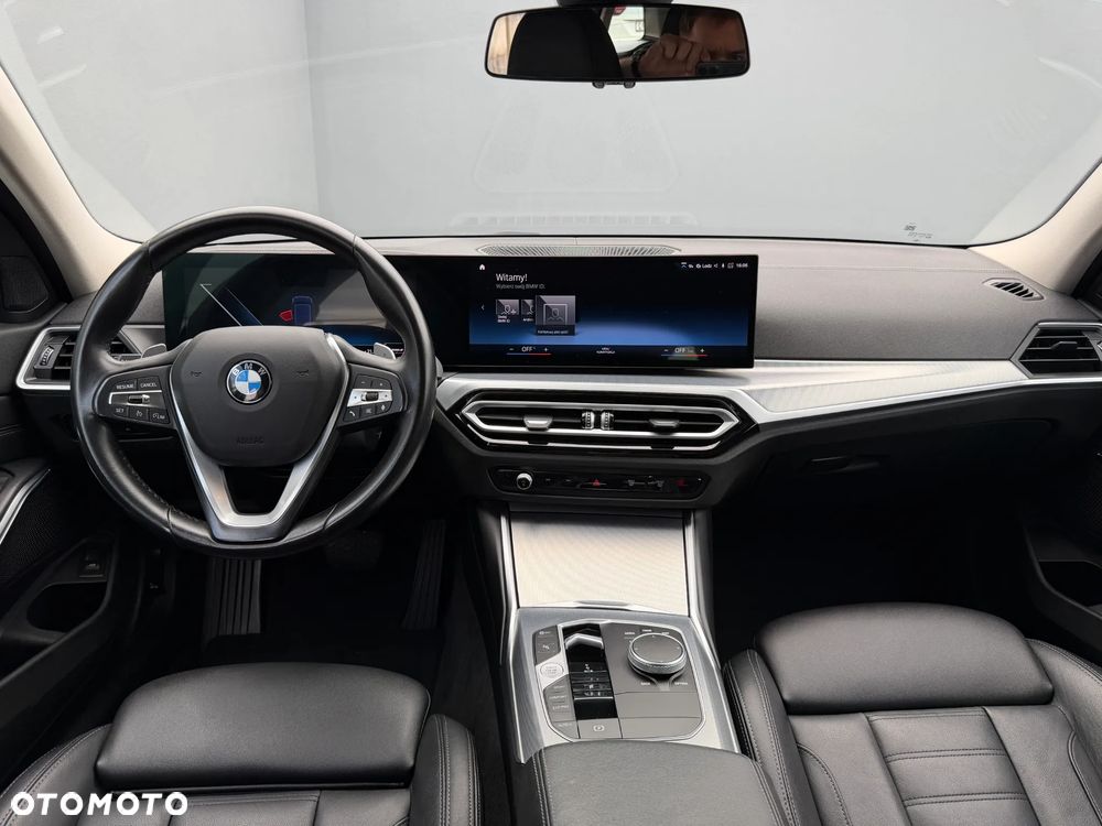 BMW Seria 3 318d mHEV - 28