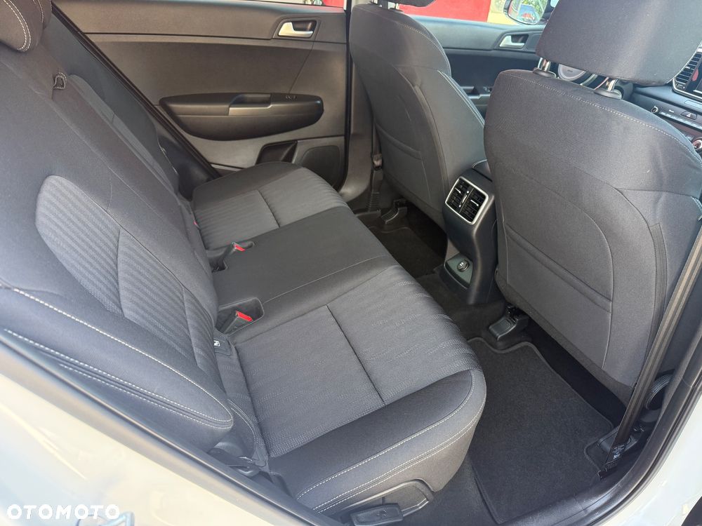 Kia Sportage 1.6 GDI 2WD Black Edition - 8