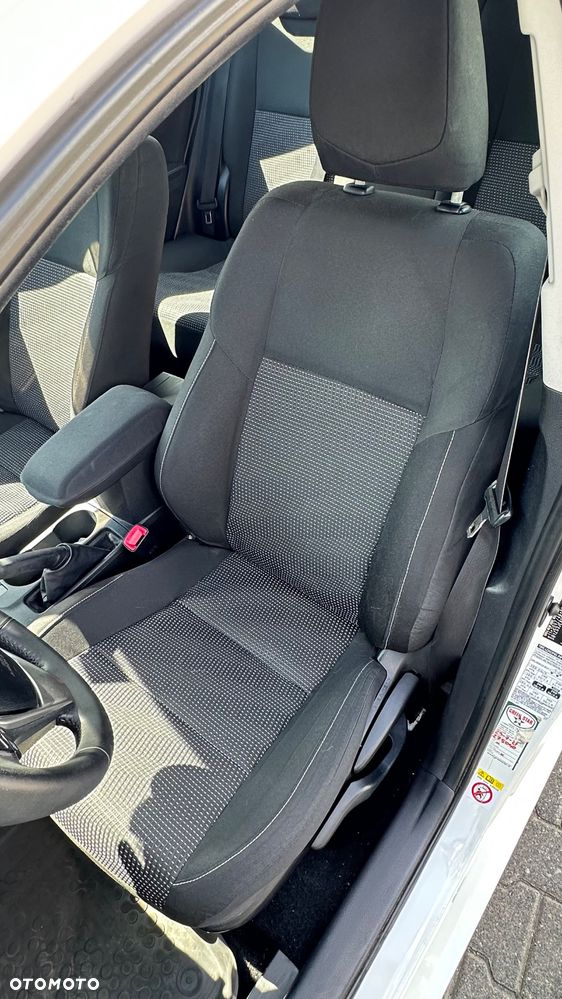 Toyota Auris - 11